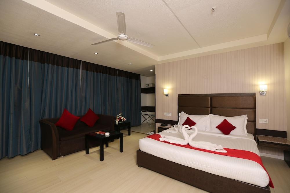 Hotel Tulip 4*