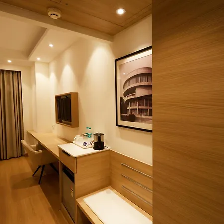 Tulip Inn Zirakpur Exterior photo