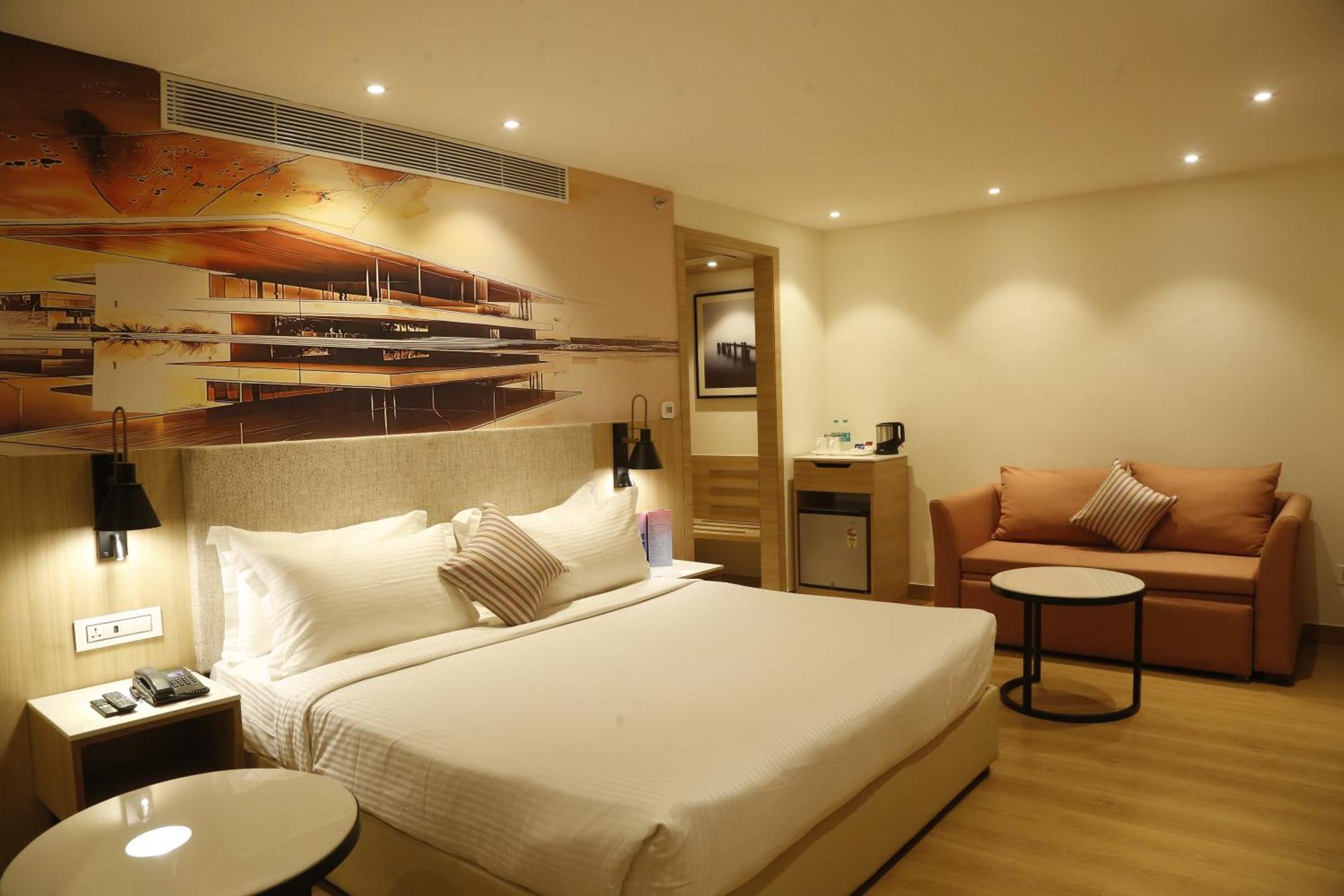 Tulip Hotel 4*