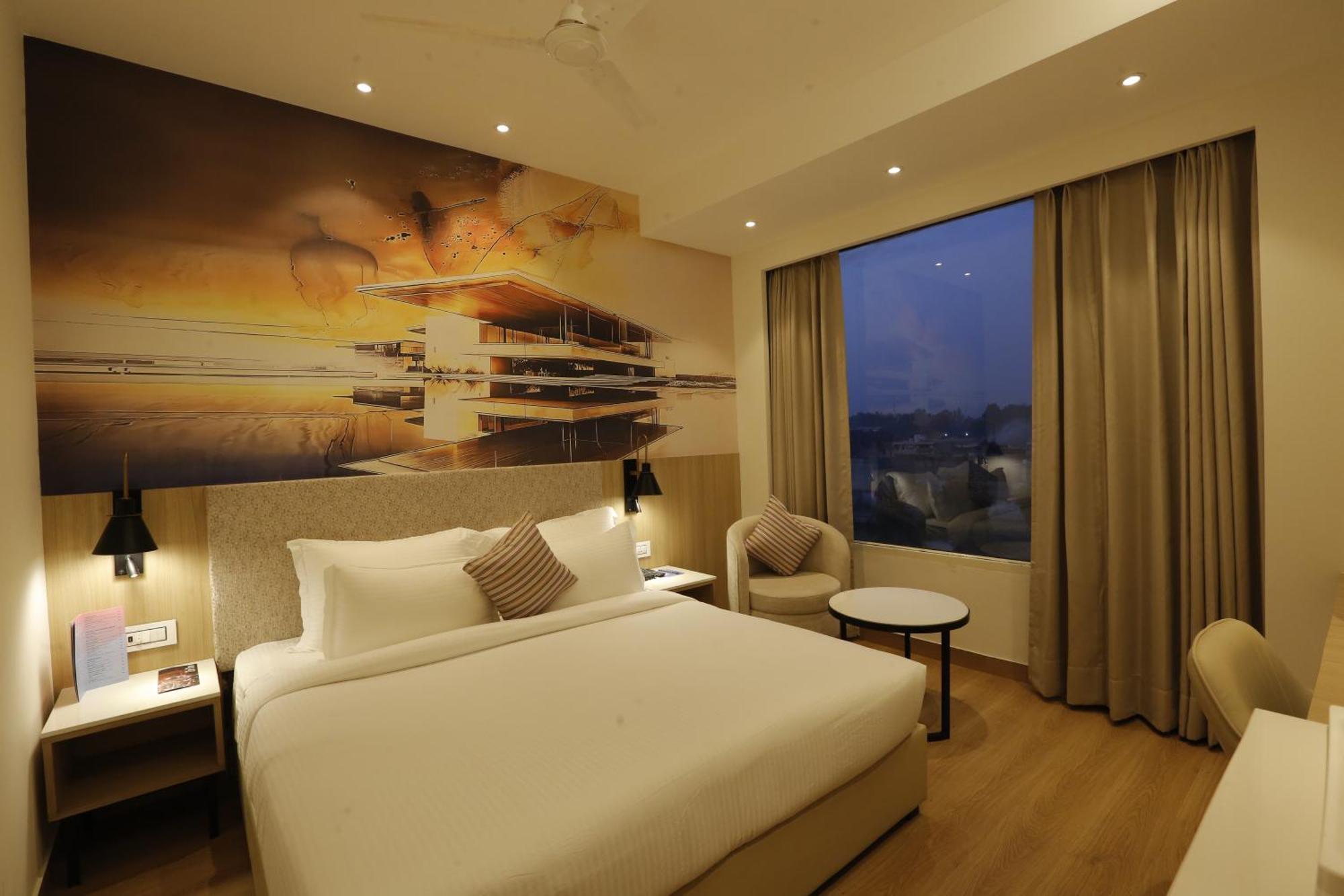 Tulip Hotel 4*