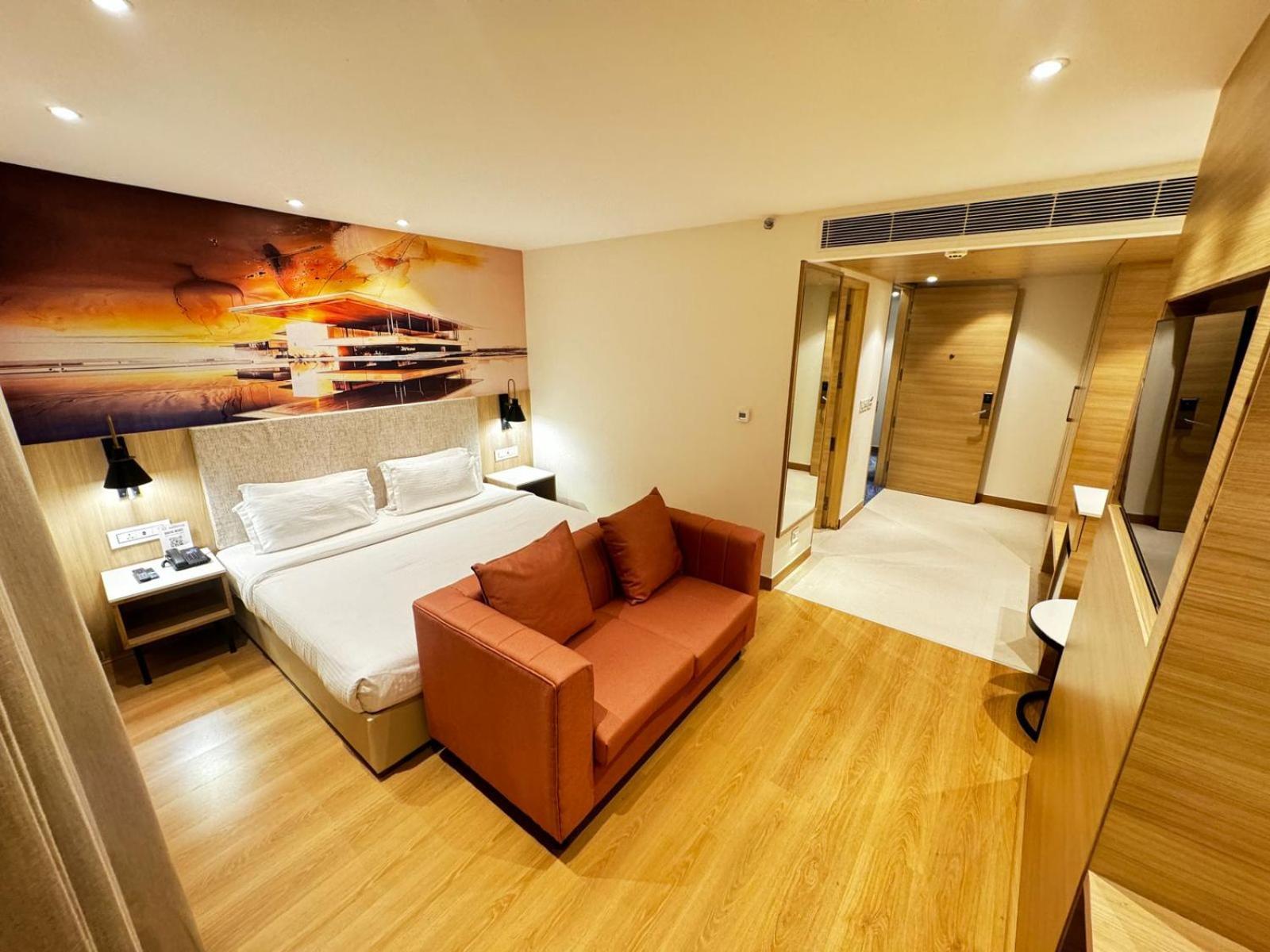 Tulip Hotel Zirakpur
