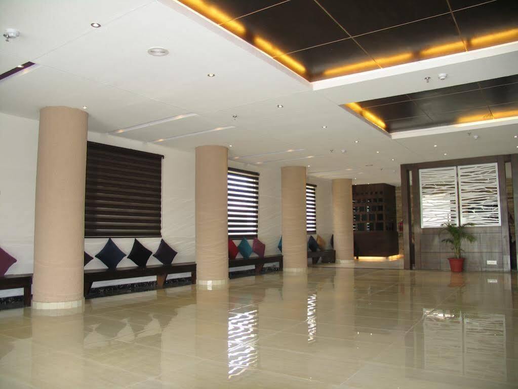 Tulip Hotel Zirakpur